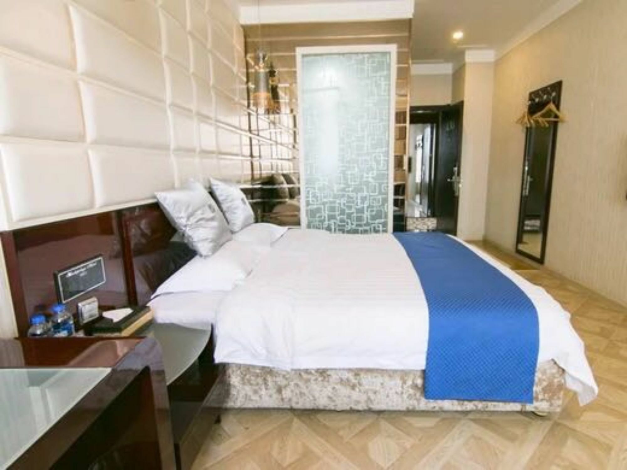 Tianjin Bindao Business Hotel Binhai  Exteriör bild